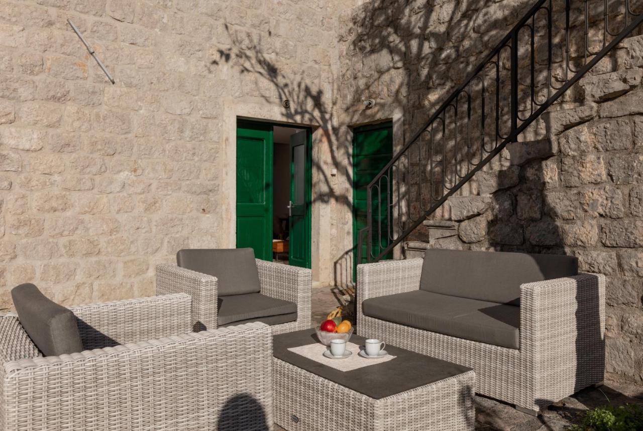 Tanja'S Seafront Orahovac Apartment Kotor Bagian luar foto