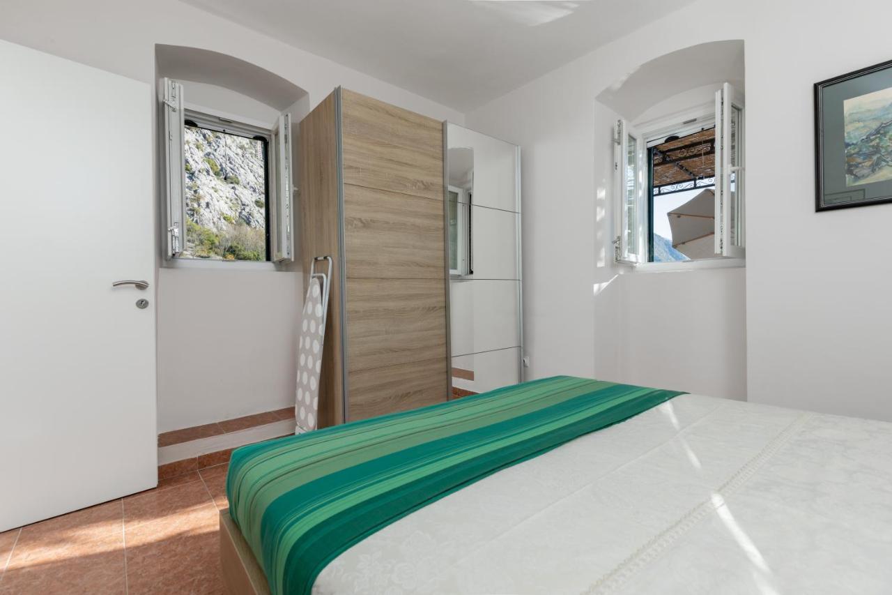 Tanja'S Seafront Orahovac Apartment Kotor Bagian luar foto